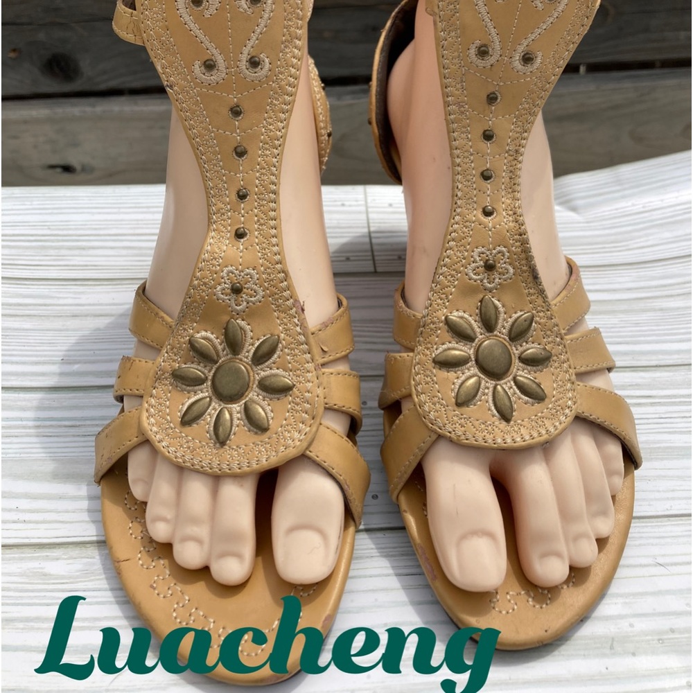 Luacheng Womens Brown Studded Leather Sandals 7